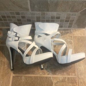 Paper Fox- Women Pumps